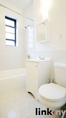 Rented by Link NY Realty | media 9