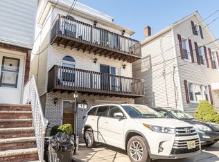 40 W 9th St, Bayonne, NJ 07002