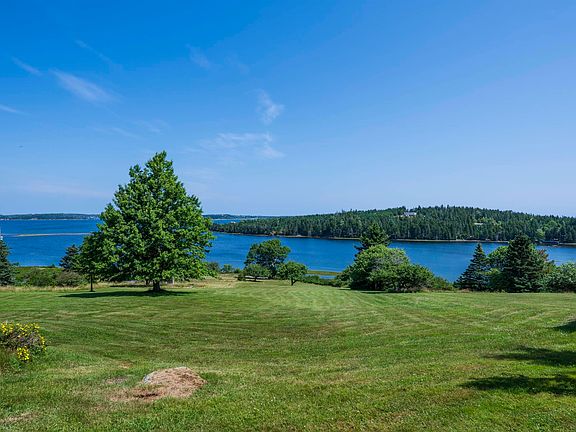 5th image of 210 S Cove Dr