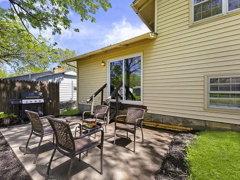 1024 S Ash St — Photo 37