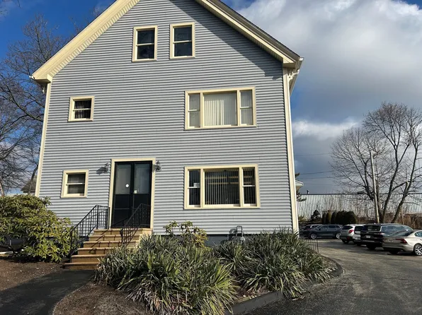 76 Mill St, Worcester, MA 01603