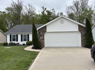 2111 McNair Ln, Auburn, IN 46706