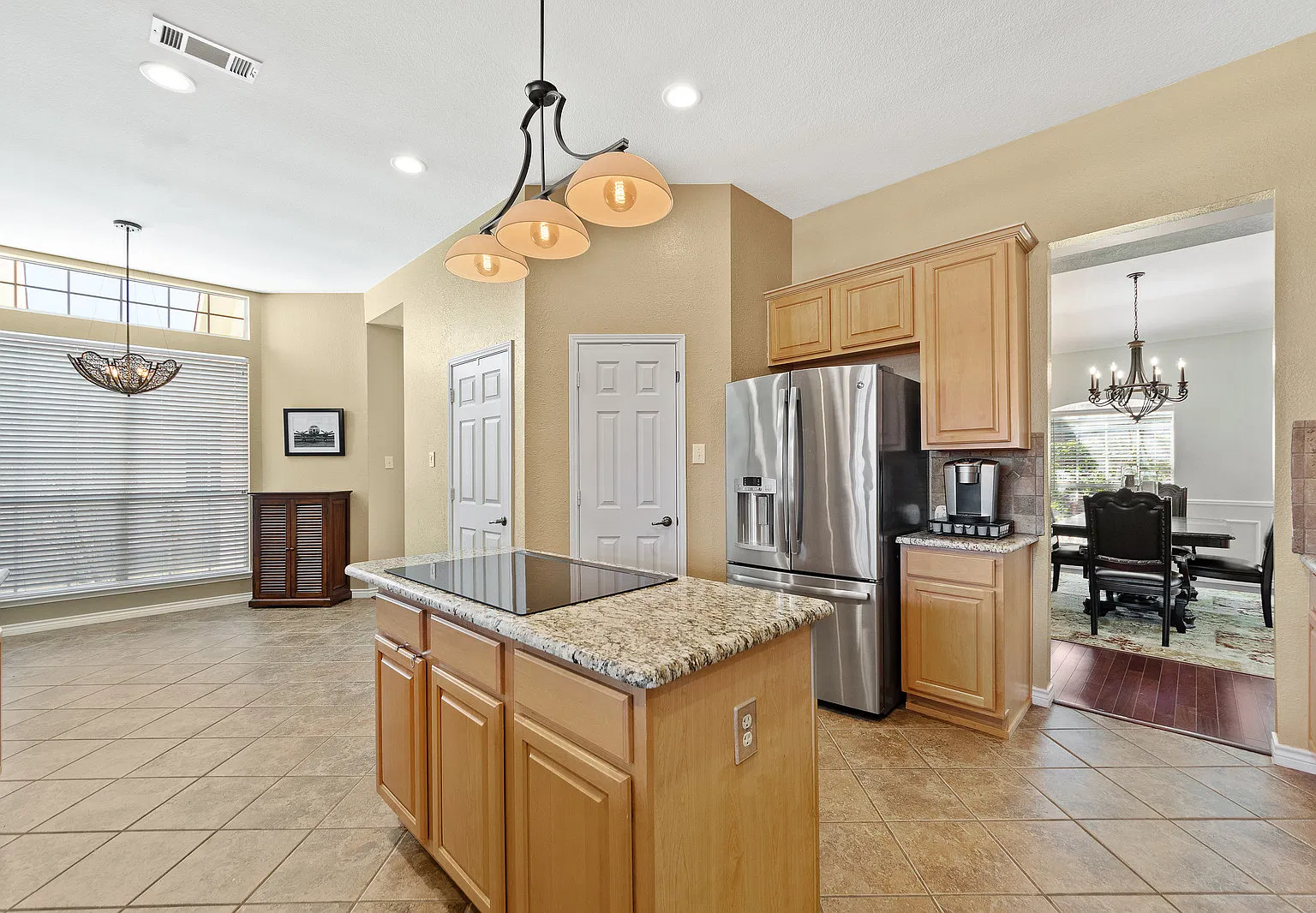 4 bed, 2297 sqft, $2,800 — Photo 4