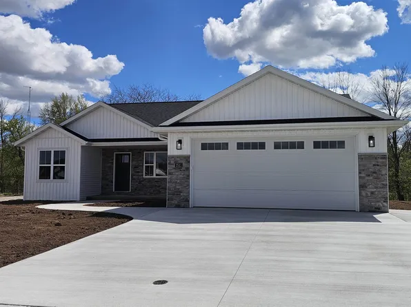 2511 S Stellita Cir, De Pere, WI 54115
