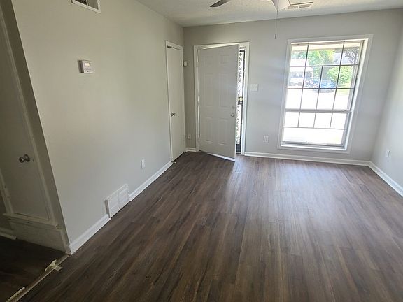 4th image of 4029 Glenbrook St
