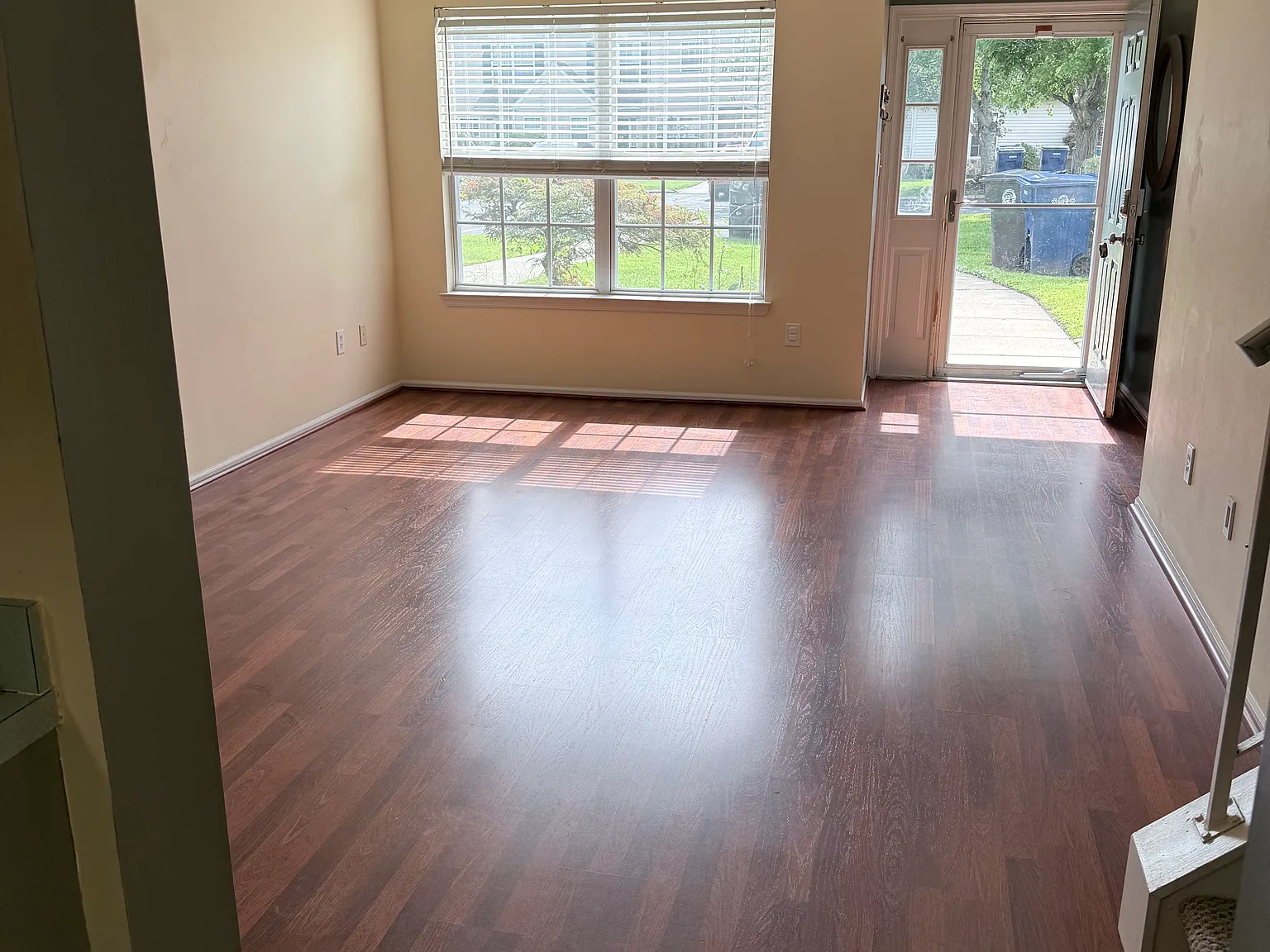 3 bed, 2.5 bath, 1485 sqft, $2,800 — Photo 3
