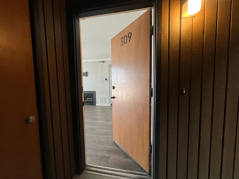 438 N Center St #309 — Photo 13