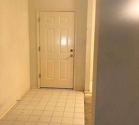 2nd image of 1714 Woods Blvd