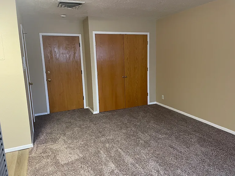 Updated North UNM Studios with All Utilities and WIFI Included — Photo 26