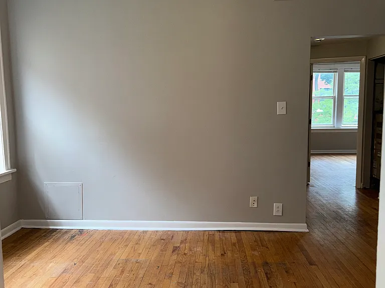 13 N Pine Ave #2 — Photo 2
