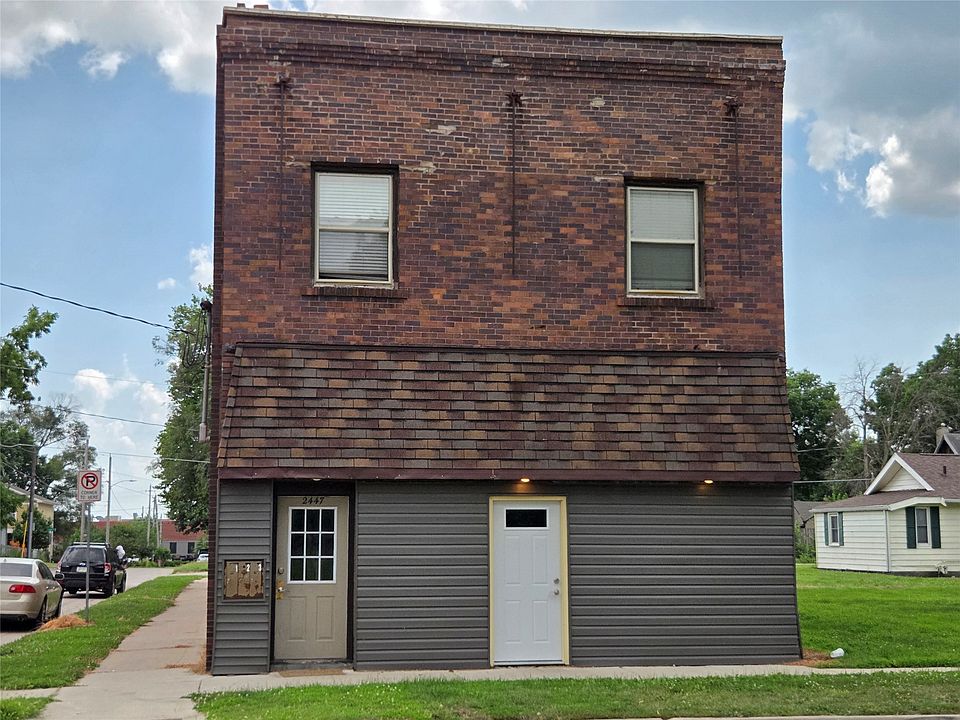 1st image of 2447 E Walnut St