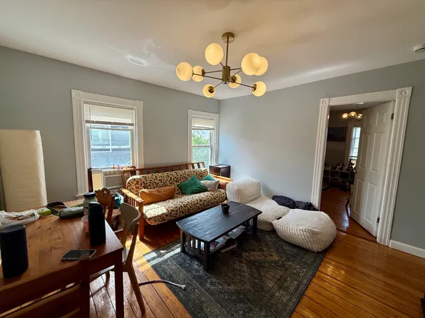 17 Amy St #3L, Providence, RI 02906