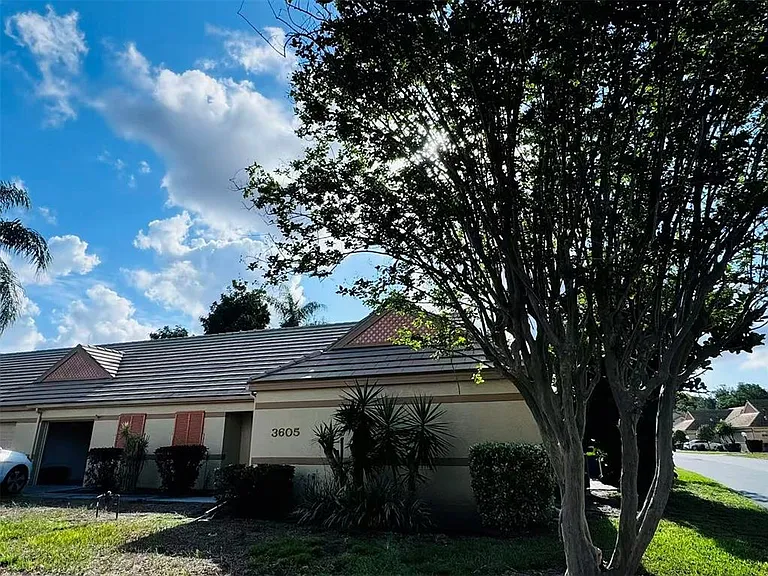 3605 57th Avenue Dr W — Photo 2