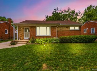 24671 Kenosha St, Oak Park, MI 48237