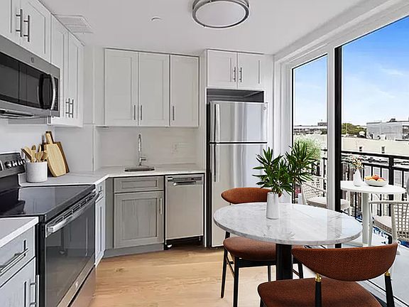3rd image of 65 Graham Ave #6A