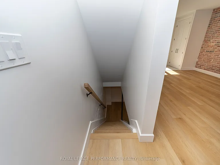 19 Monk St #1 — Photo 16