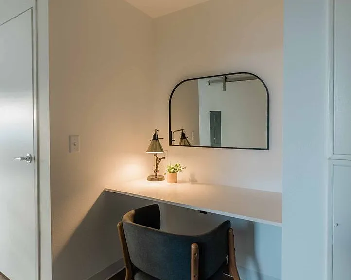 District Lofts ll Apartments — Photo 11