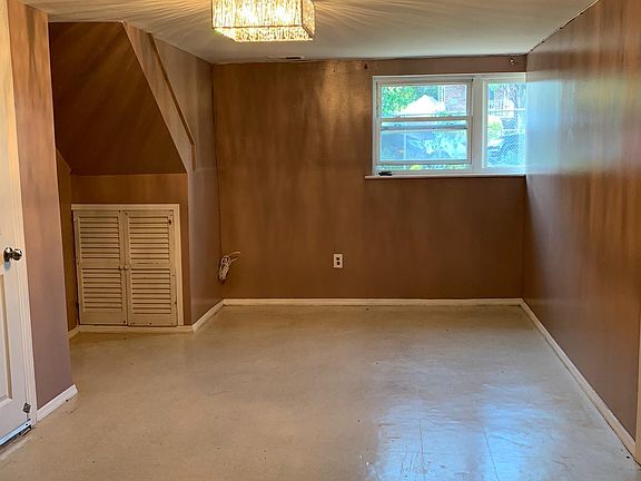 3rd image of 22530 111th Ave #1