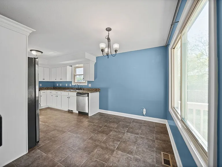 3469 Bradfield Dr — Photo 9