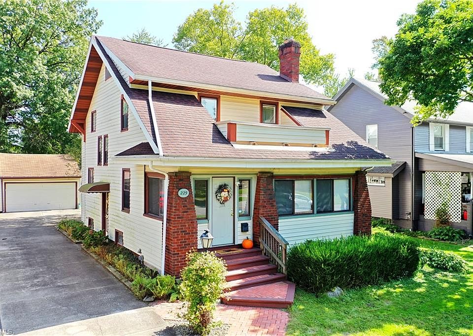 1st image of 229 Central Parkway Ave SE