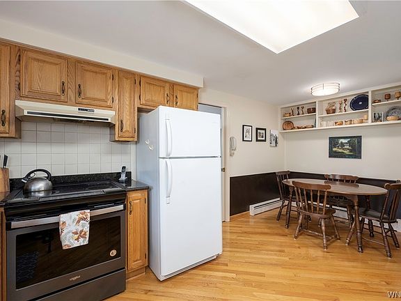 2nd image of 74 Halwill Dr