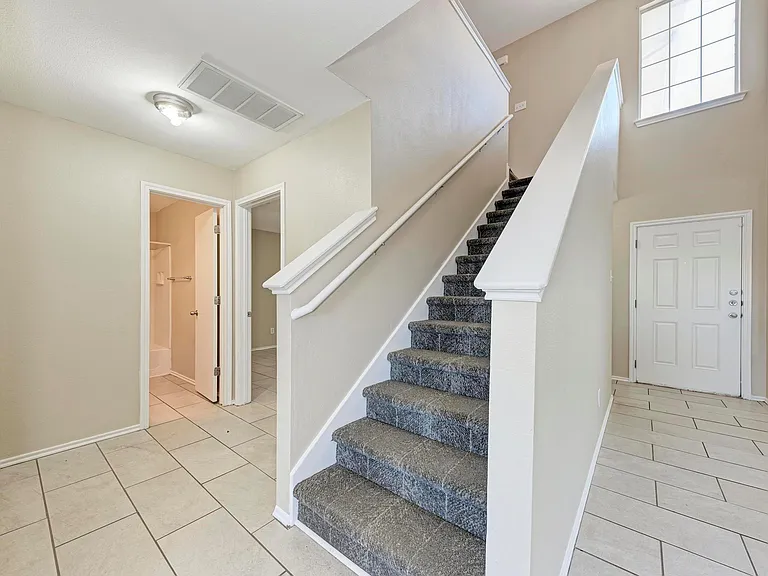 289 Drystone Trl — Photo 21