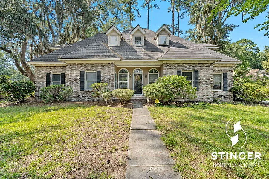 3 Bed / 2 Bath Home For Rent in Beaufort! — Photo 3