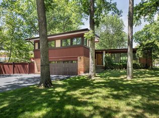 249 Beech St, Highland Park, IL
