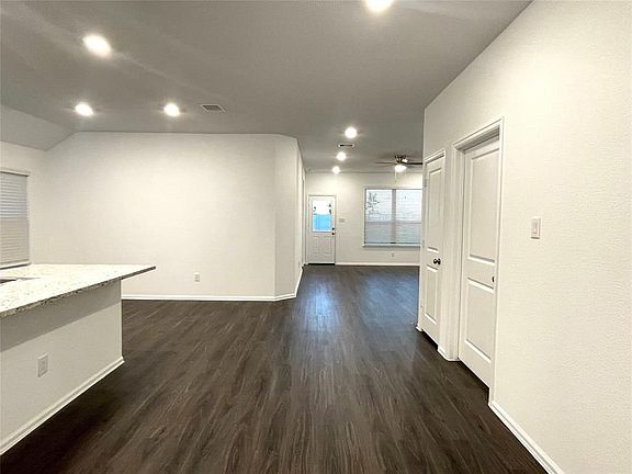 5th image of 5130 Dunstable Manor Ln