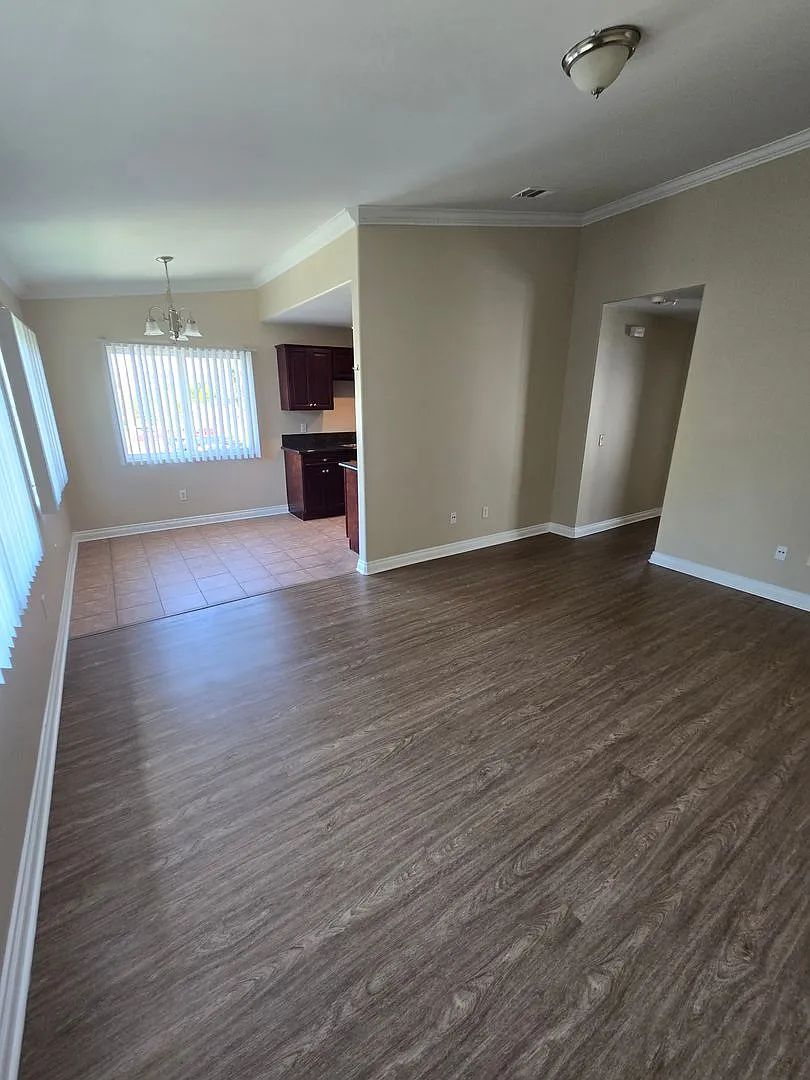 Pacifica Sunshine — Photo 1