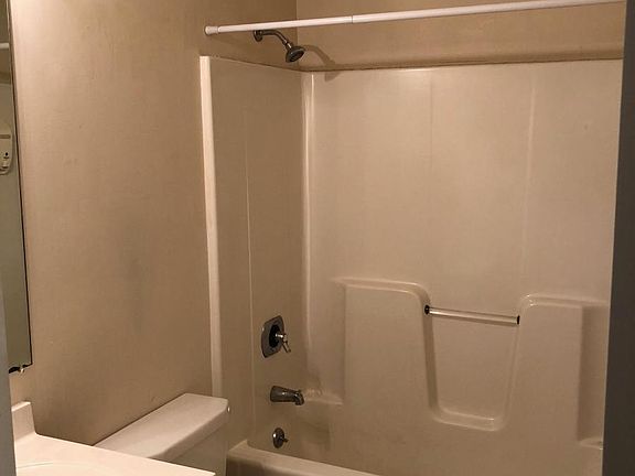 3rd image of 109 W College Manor Dr