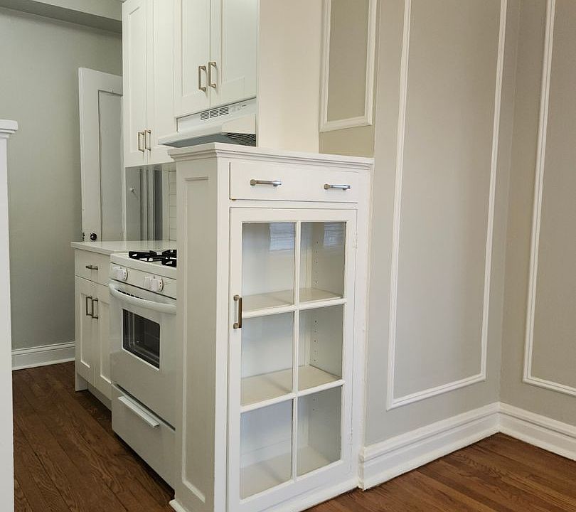 1st image of 1601 W Thome Ave APT 2E