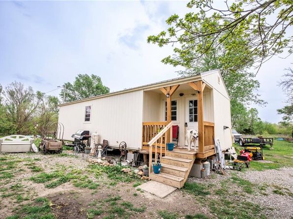 5971 Montgomery Rd, Mound City, KS 66056