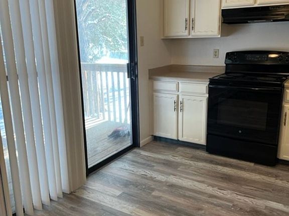 5th image of 6455 Yvonne Way APT 4