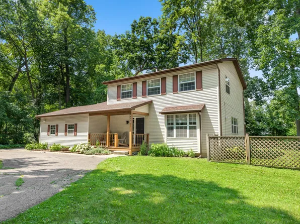 4575 Oakestia St, Commerce Township, MI 48382