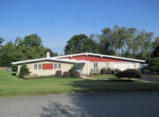 151 S Strathcona Dr, York, PA 17403