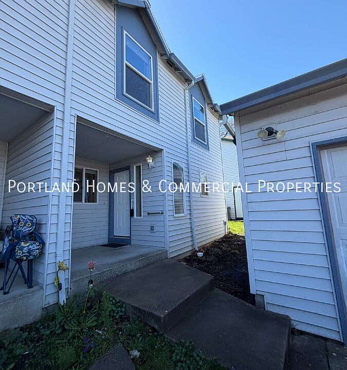 1st image of 15704 NE Milton Pl Unit B
