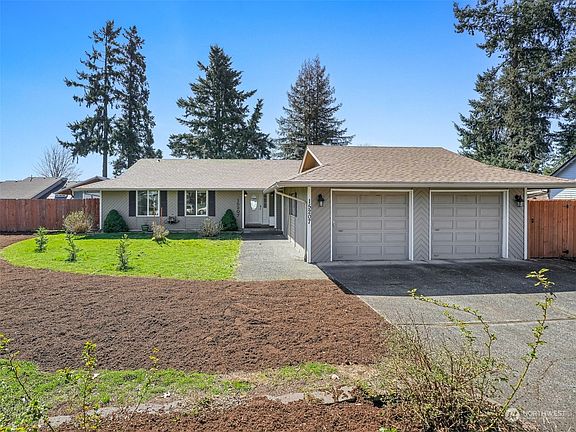 2nd image of 15207 SE McGillivray Boulevard