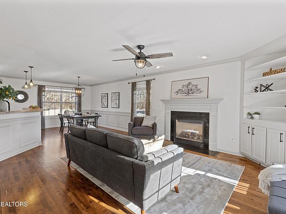 5th image of 11456 Woodcliff Dr