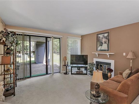 5th image of 2982 Woodbridge Crossing Dr #2982