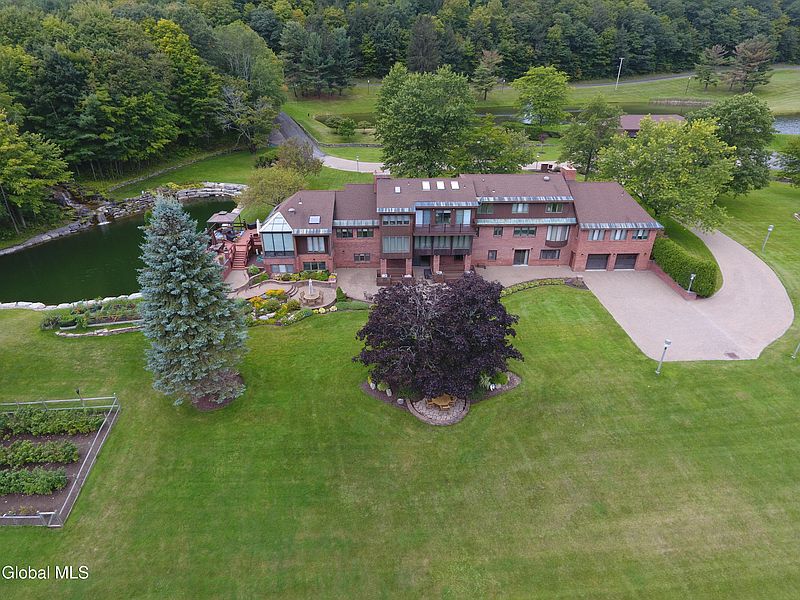 2nd image of 870-878 Ennis Road