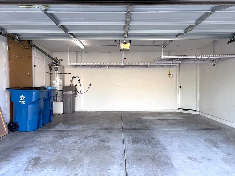 2141 Birch Gray Dr — Photo 2