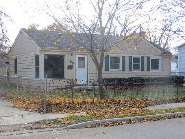 2nd image of 550 Conde St