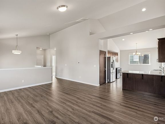 5th image of 15487 Chad Drive SE