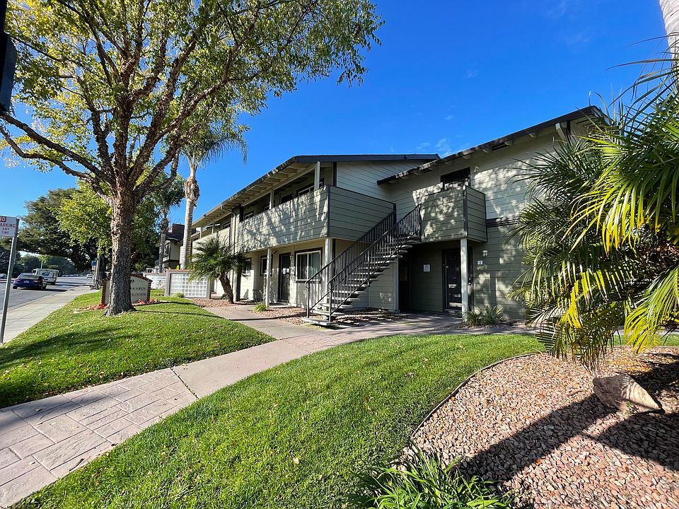 1st image of 499 N Fair Oaks Ave #10