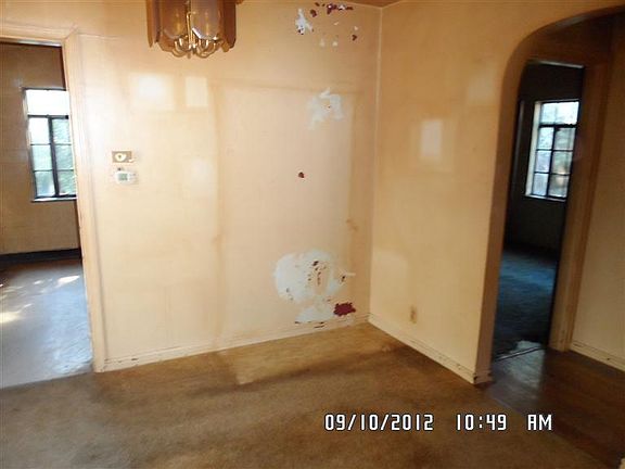 4th image of 6410 Lisbon Ave