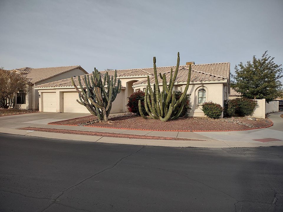 1st image of 8331 N Westcliff Dr