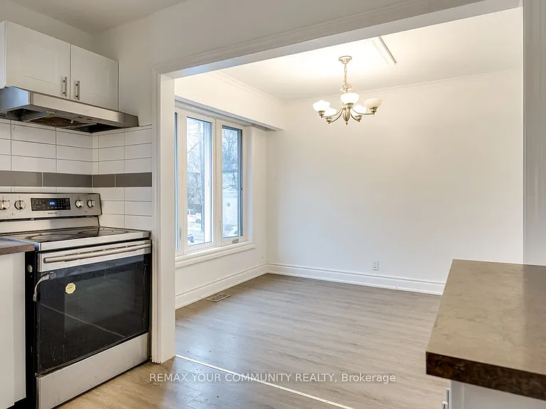240 Markham Rd #MAIN FLOOR — Photo 6