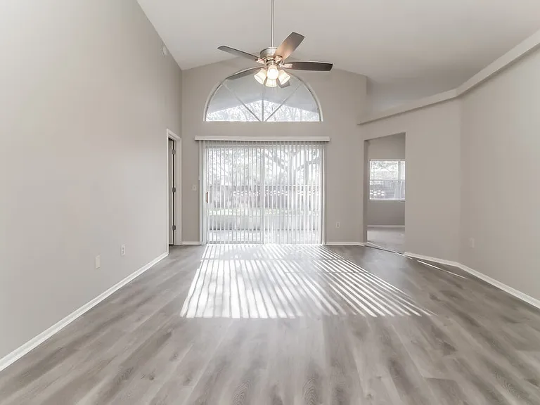 1005 Brielle Ave — Photo 9