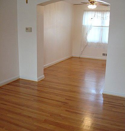 Front Entrance into Dining